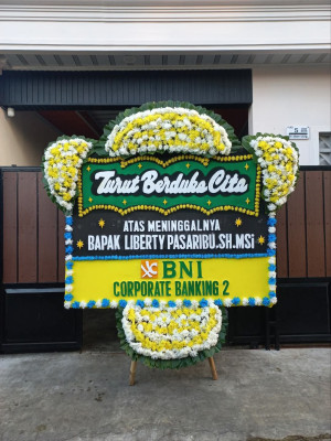 Papan Bunga Duka di Cisaranten Wetan