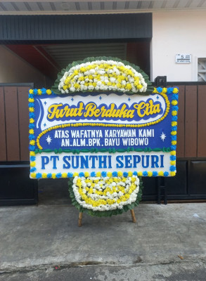 Papan Bunga Duka di Cisaranten Wetan