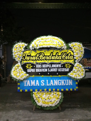 Papan Bunga Duka di Cisaranten Wetan